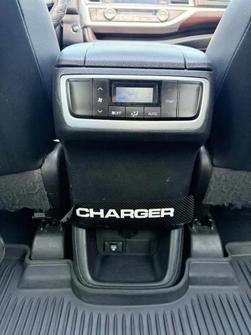Photo of 2015 Attitude Black Metallic Toyota Highlander