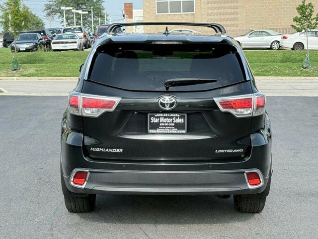 Photo of 2015 Attitude Black Metallic Toyota Highlander
