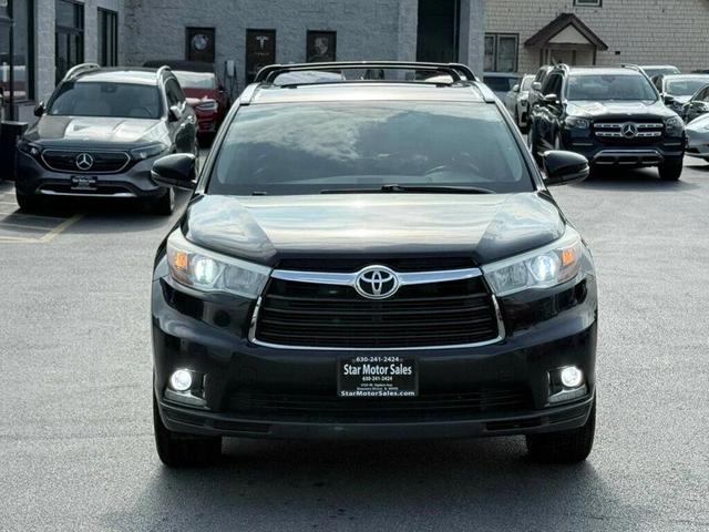 Photo of 2015 Attitude Black Metallic Toyota Highlander