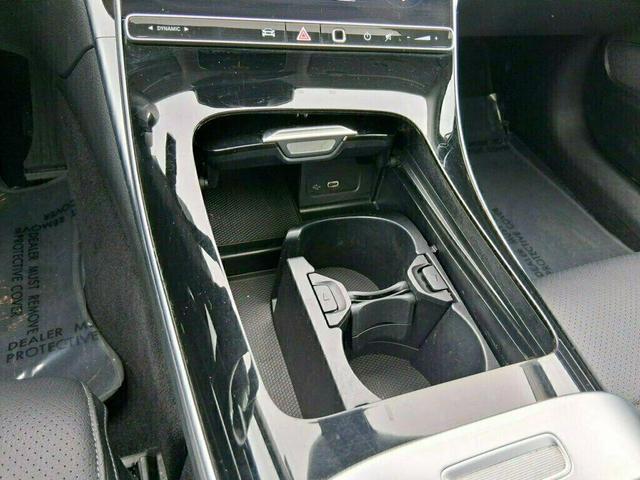 Photo of 2022 MANUFAKTUR Cardinal Red Metallic Mercedes-Benz C-Class