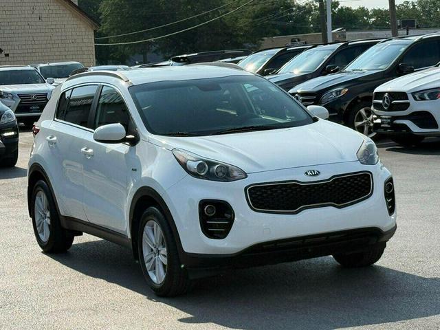 Photo of 2017 Clear White Kia Sportage