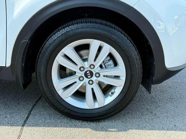 Photo of 2017 Clear White Kia Sportage