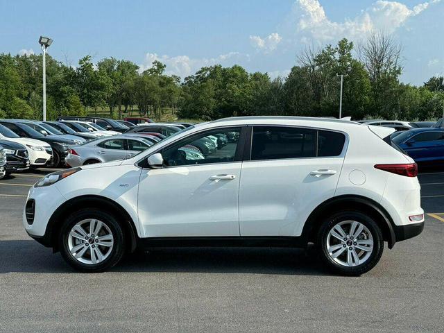 Photo of 2017 Clear White Kia Sportage