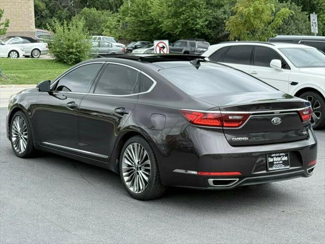 Photo of 2017 Granite Brown Kia Cadenza