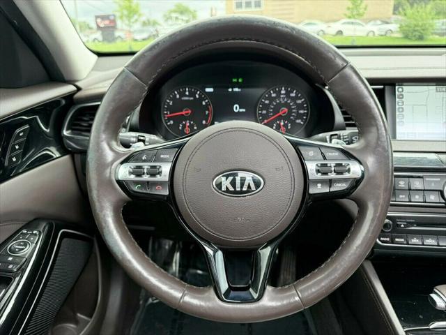 Photo of 2017 Granite Brown Kia Cadenza