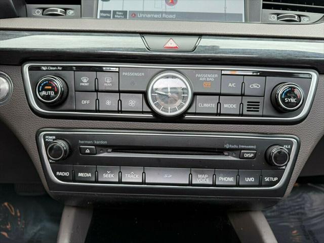 Photo of 2017 Granite Brown Kia Cadenza