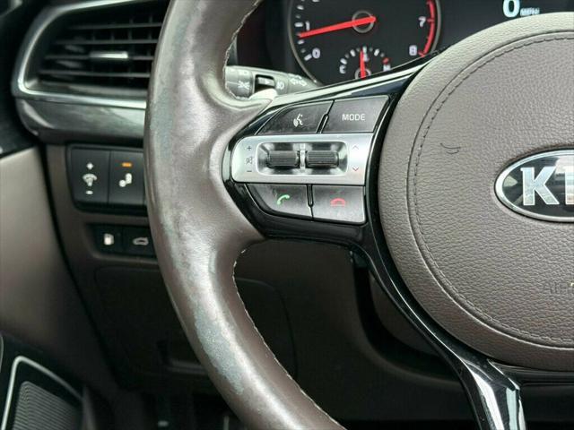 Photo of 2017 Granite Brown Kia Cadenza