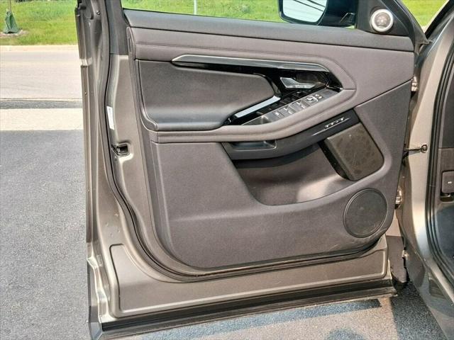 Photo of 2020 Silicon Silver Premium Metallic Land Rover Range Rover Evoque