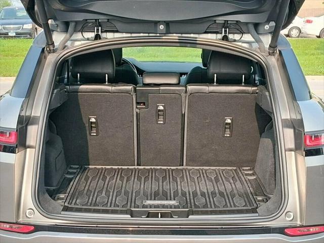Photo of 2020 Silicon Silver Premium Metallic Land Rover Range Rover Evoque