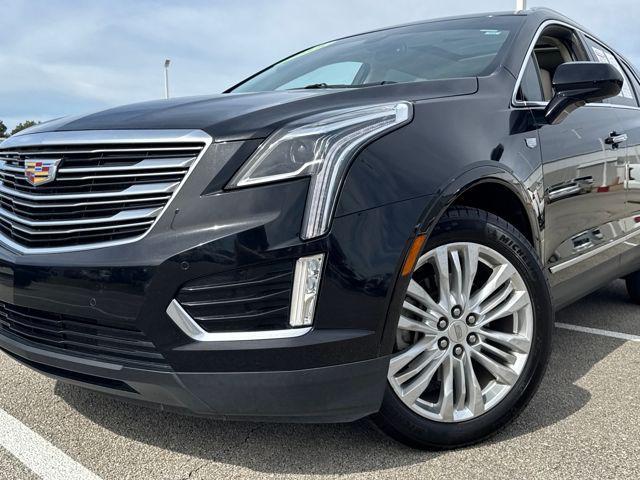 Photo of 2018 Stellar Black Metallic Cadillac XT5