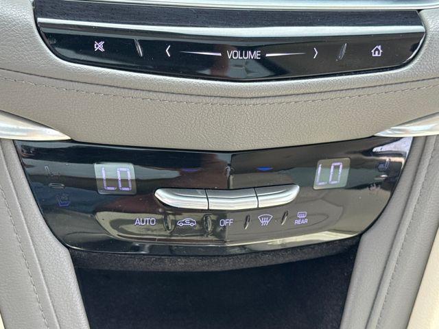 Photo of 2018 Stellar Black Metallic Cadillac XT5