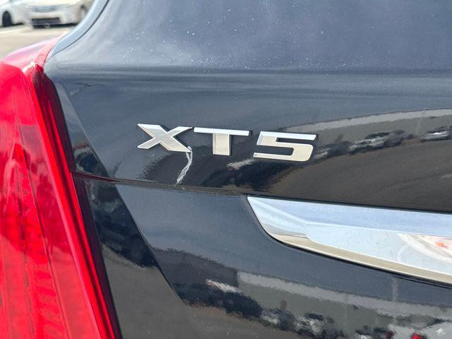 Photo of 2018 Stellar Black Metallic Cadillac XT5