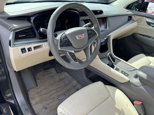 Photo of 2018 Stellar Black Metallic Cadillac XT5