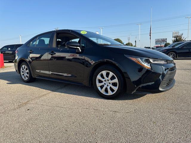 Photo of 2023 Midnight Black Metallic Toyota Corolla