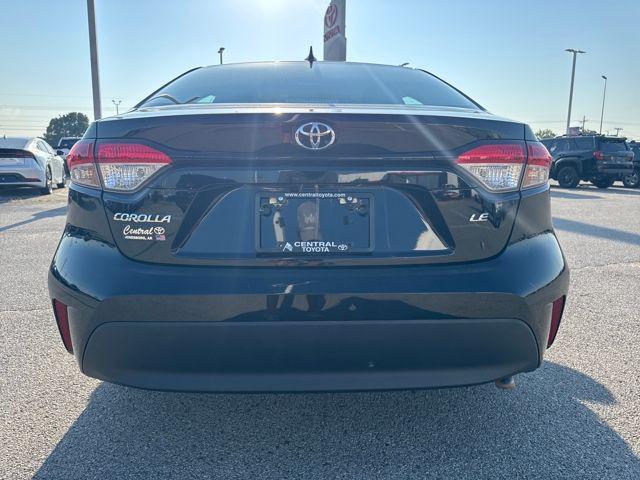 Photo of 2023 Midnight Black Metallic Toyota Corolla