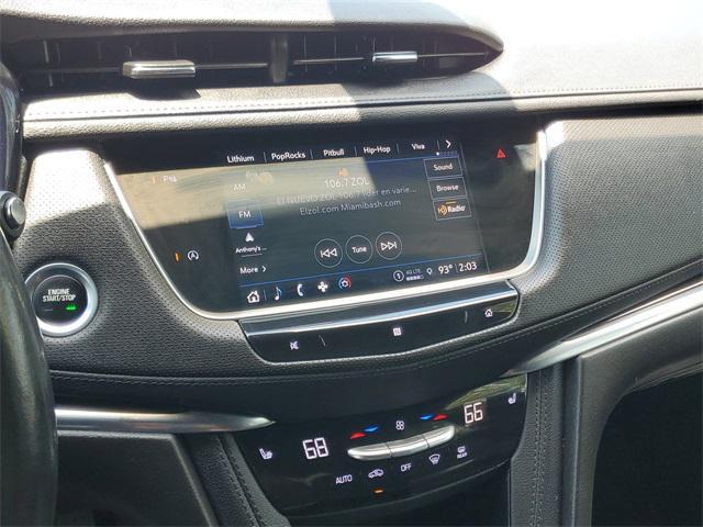 Photo of 2021 Stellar Black Metallic Cadillac XT5