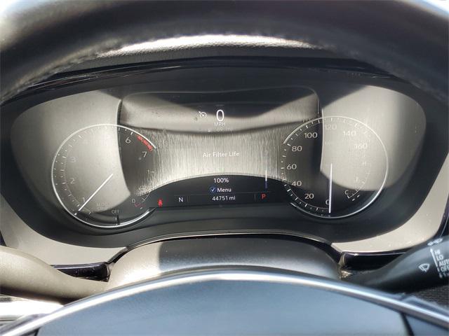 Photo of 2021 Stellar Black Metallic Cadillac XT5
