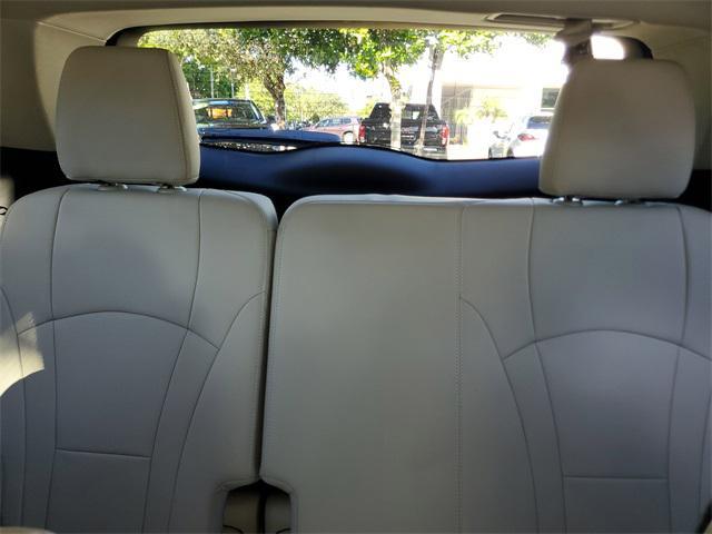 Photo of 2024 Summit White Buick Enclave
