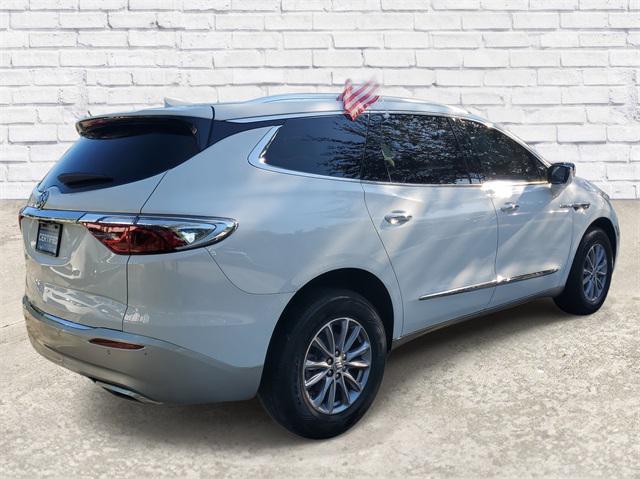 Photo of 2024 Summit White Buick Enclave