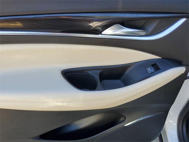 Photo of 2024 Summit White Buick Enclave