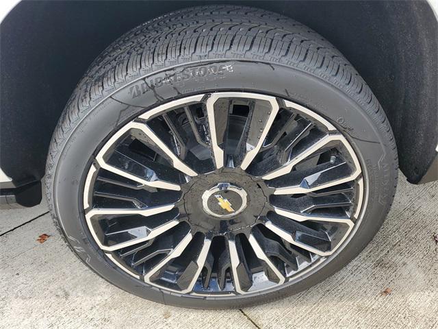 Photo of 2025 Iridescent Pearl Tricoat Chevrolet Tahoe