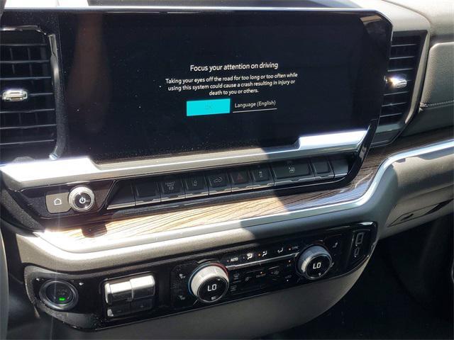 Photo of 2025 Summit White Chevrolet Silverado 3500