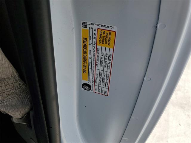 Photo of 2025 Summit White GMC Savana 2500