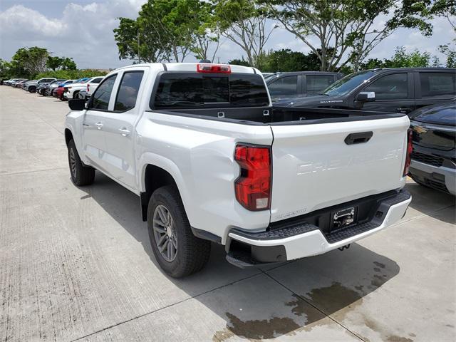 Photo of 2025 Summit White Chevrolet Colorado