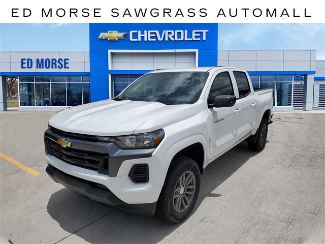 Photo of 2025 Summit White Chevrolet Colorado