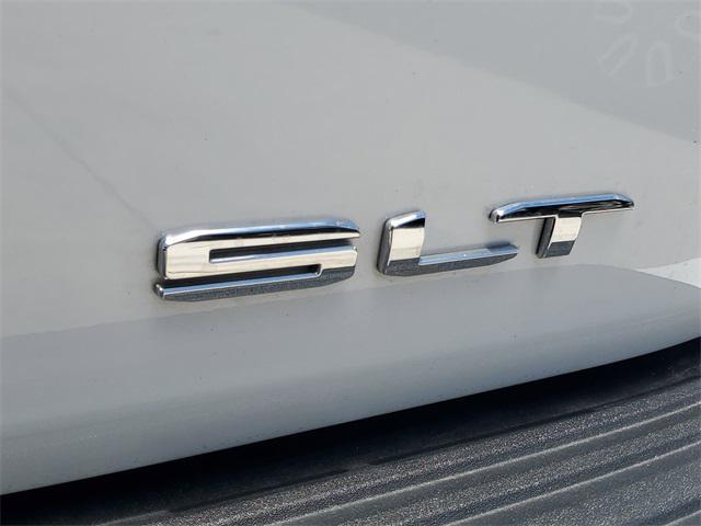 Photo of 2023 Summit White GMC Yukon
