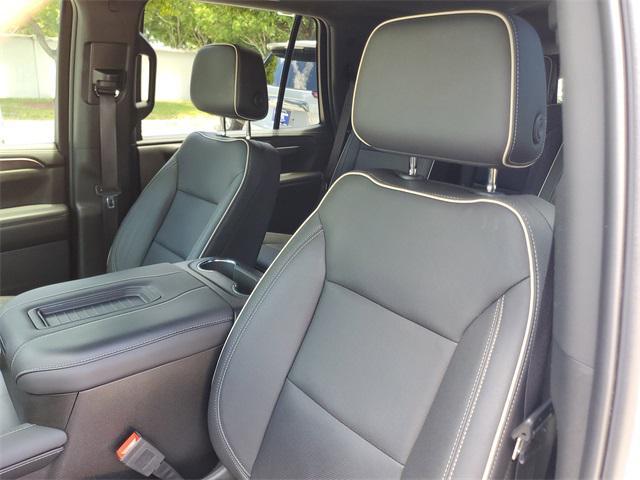 Photo of 2023 Summit White GMC Yukon