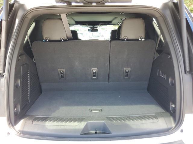 Photo of 2023 Summit White GMC Yukon