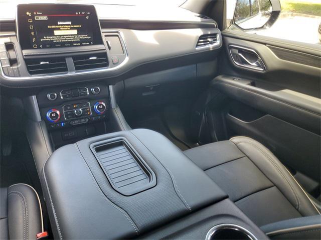 Photo of 2023 Summit White GMC Yukon