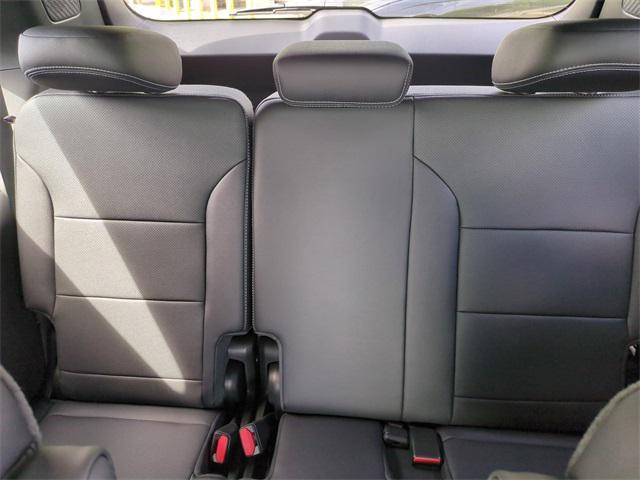 Photo of 2025 Mosaic Black Metallic Chevrolet Traverse