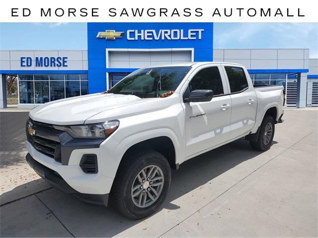 Photo of 2025 Summit White Chevrolet Colorado