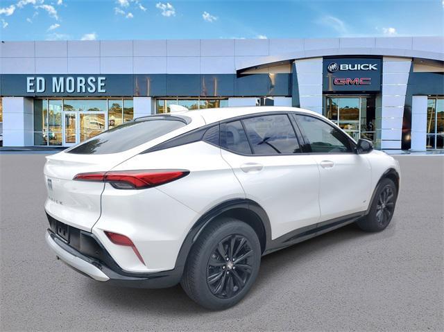 Photo of 2025 Summit White Buick Envista