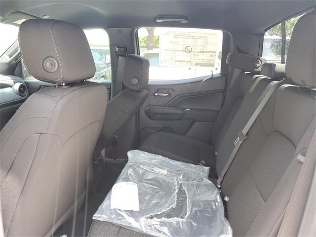 Photo of 2025 Summit White Chevrolet Colorado