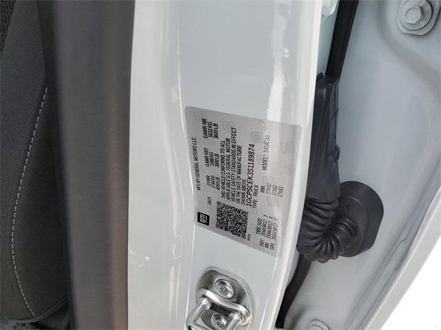Photo of 2025 Summit White Chevrolet Colorado