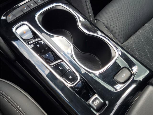 Photo of 2023 White Frost Tricoat Buick Envision