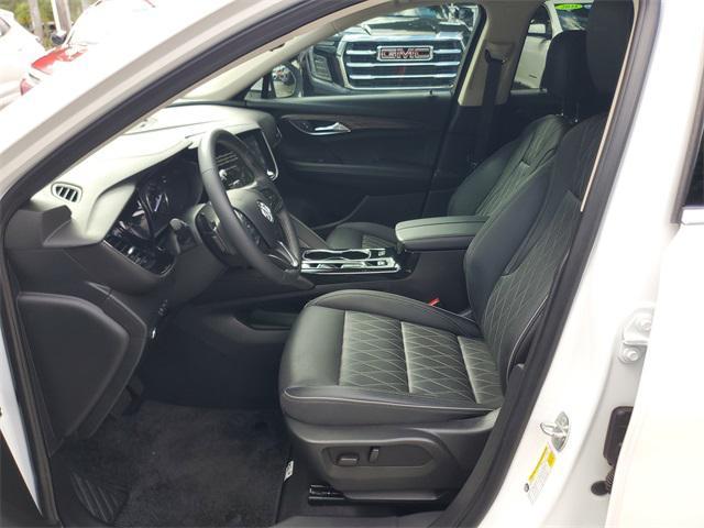 Photo of 2023 White Frost Tricoat Buick Envision