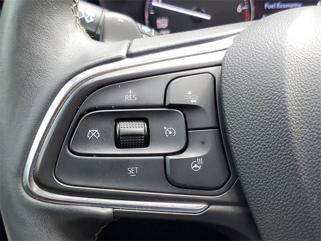 Photo of 2023 White Frost Tricoat Buick Envision