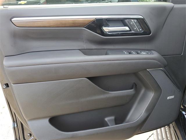 Photo of 2025 Black Chevrolet Tahoe