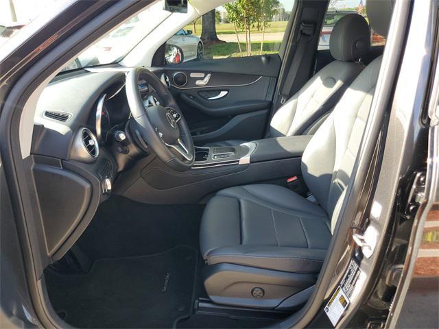 Photo of 2021 Gray Mercedes-Benz GLC 300