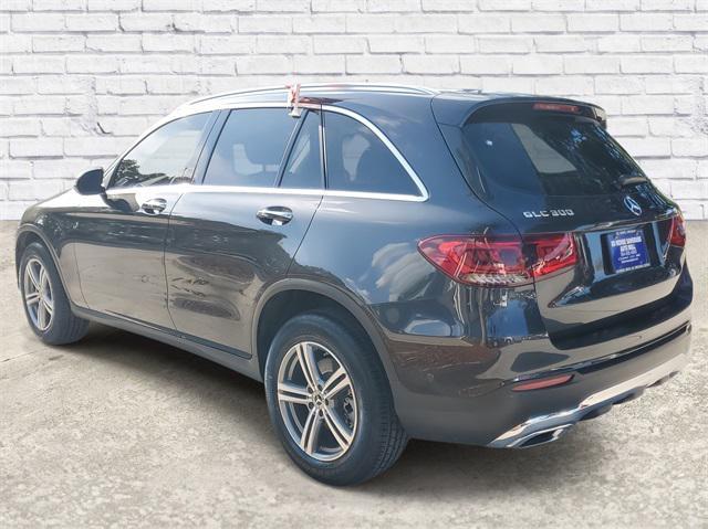 Photo of 2021 Gray Mercedes-Benz GLC 300