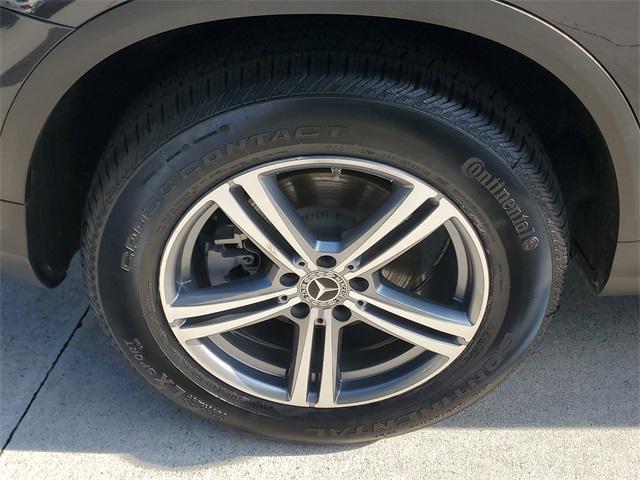 Photo of 2021 Gray Mercedes-Benz GLC 300