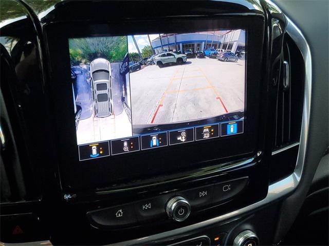 Photo of 2022 Mosaic Black Metallic Chevrolet Traverse