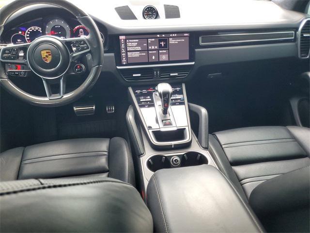 Photo of 2021 Carrara White Metallic Porsche Cayenne