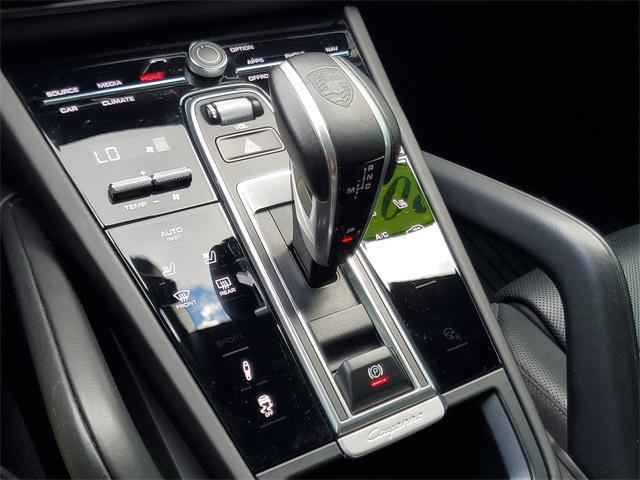 Photo of 2021 Carrara White Metallic Porsche Cayenne