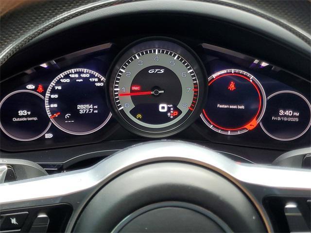 Photo of 2021 Carrara White Metallic Porsche Cayenne