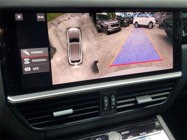 Photo of 2021 Carrara White Metallic Porsche Cayenne
